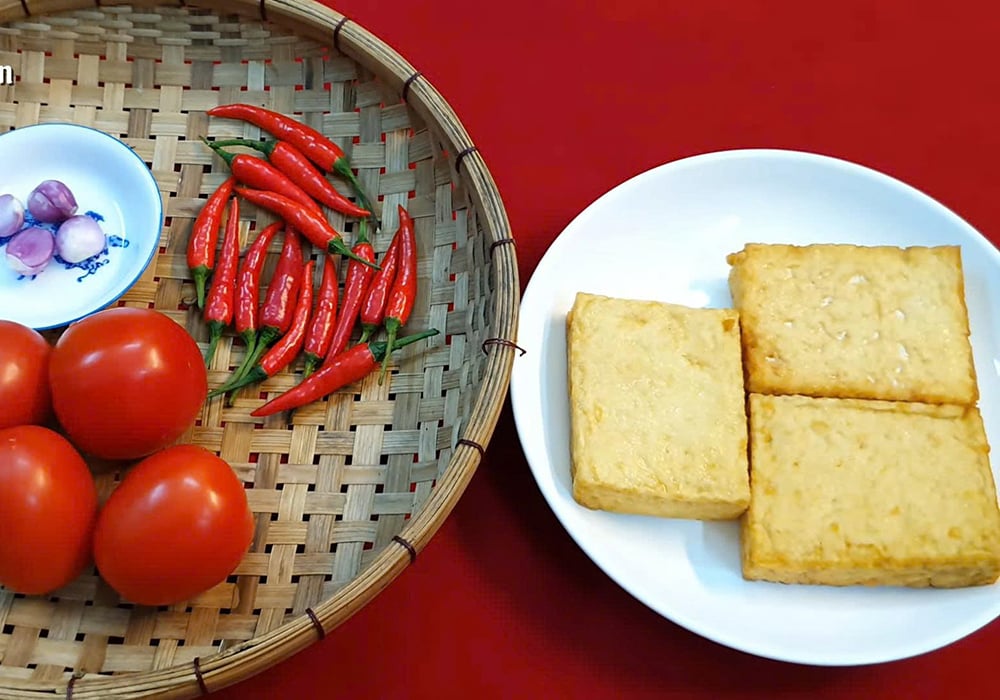 Nguyên liệu làm đậu hũ sốt cà chua chay