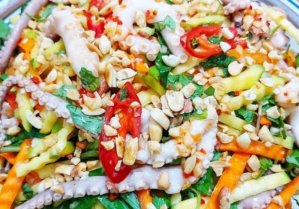 Gỏi bạch tuộc kiểu Thái