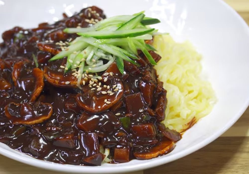 Mẹo bảo quản mì tương đen đúng cách