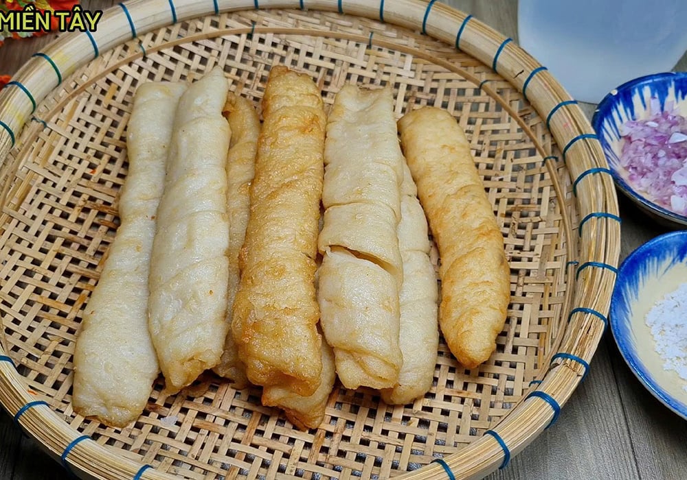 Nguyên liệu làm mì căn chay khìa nước dừa