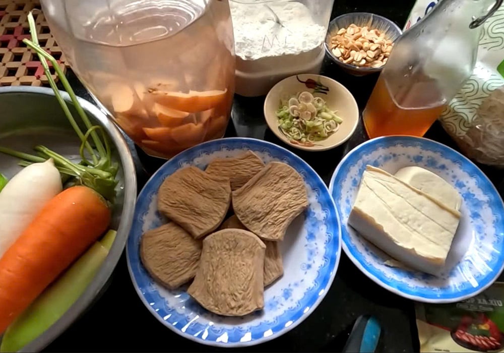Nguyên liệu làm nem nướng chay