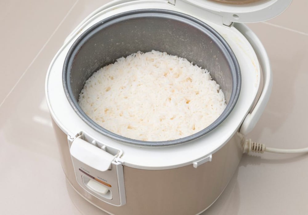 Dấu hiệu nhận biết nồi cơm điện bị nhảy sớm