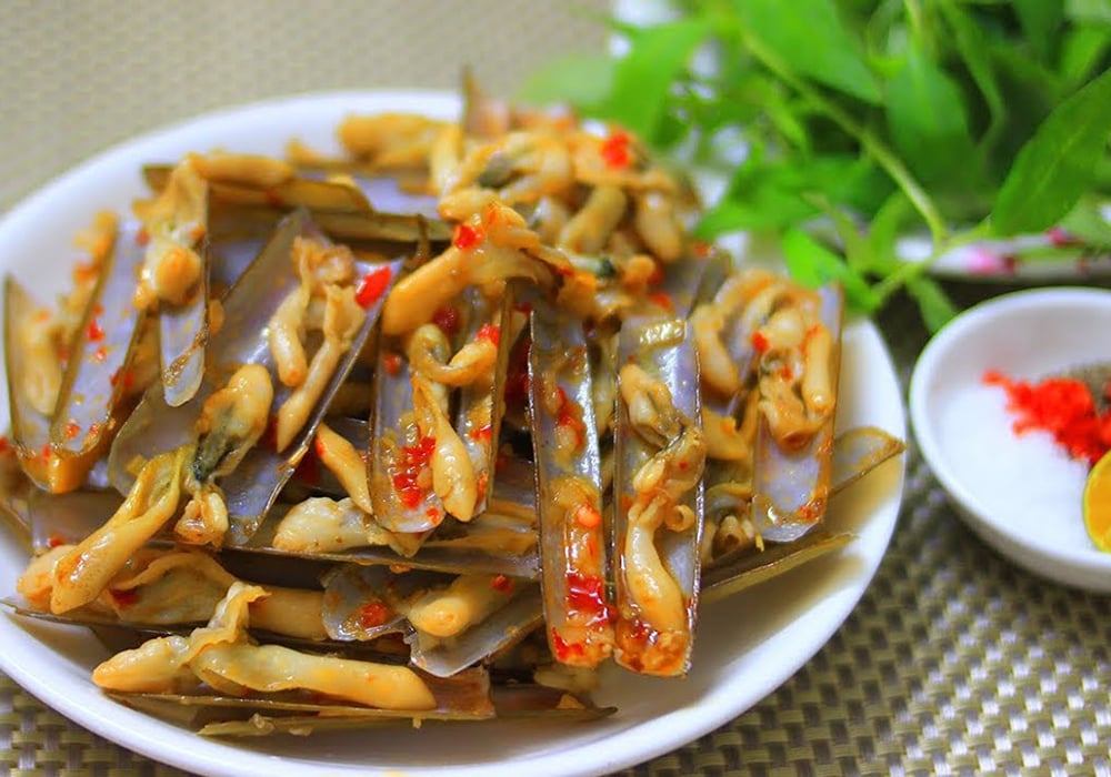 Ốc móng tay xào sa tế
