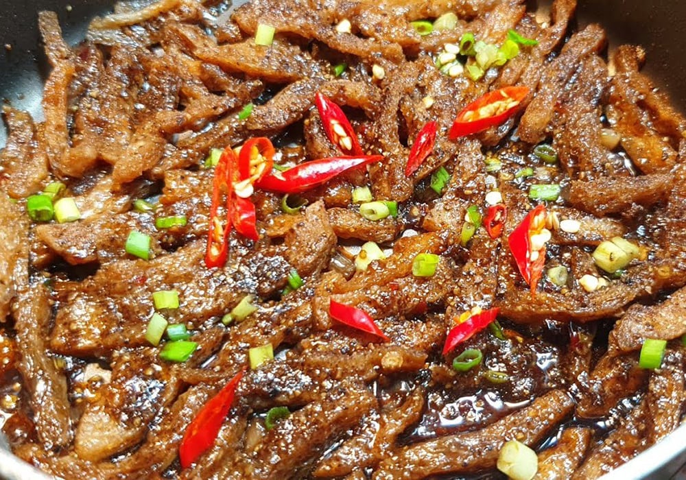 Cá cơm kho quẹt