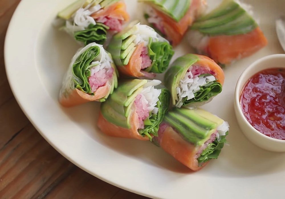 Gỏi cuốn cá hồi