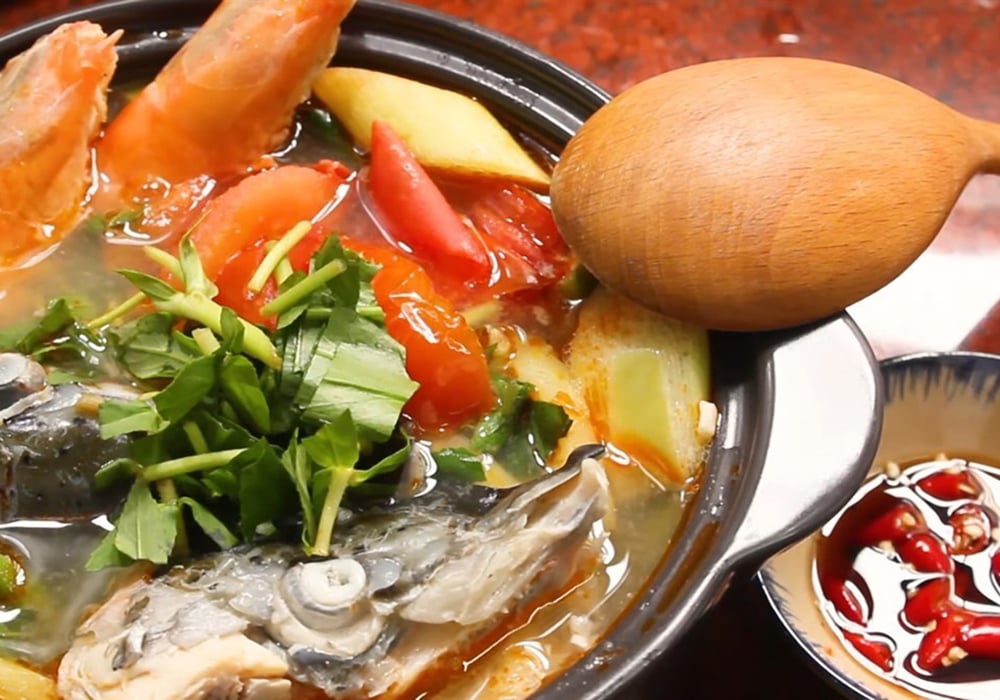Canh chua cá hồi
