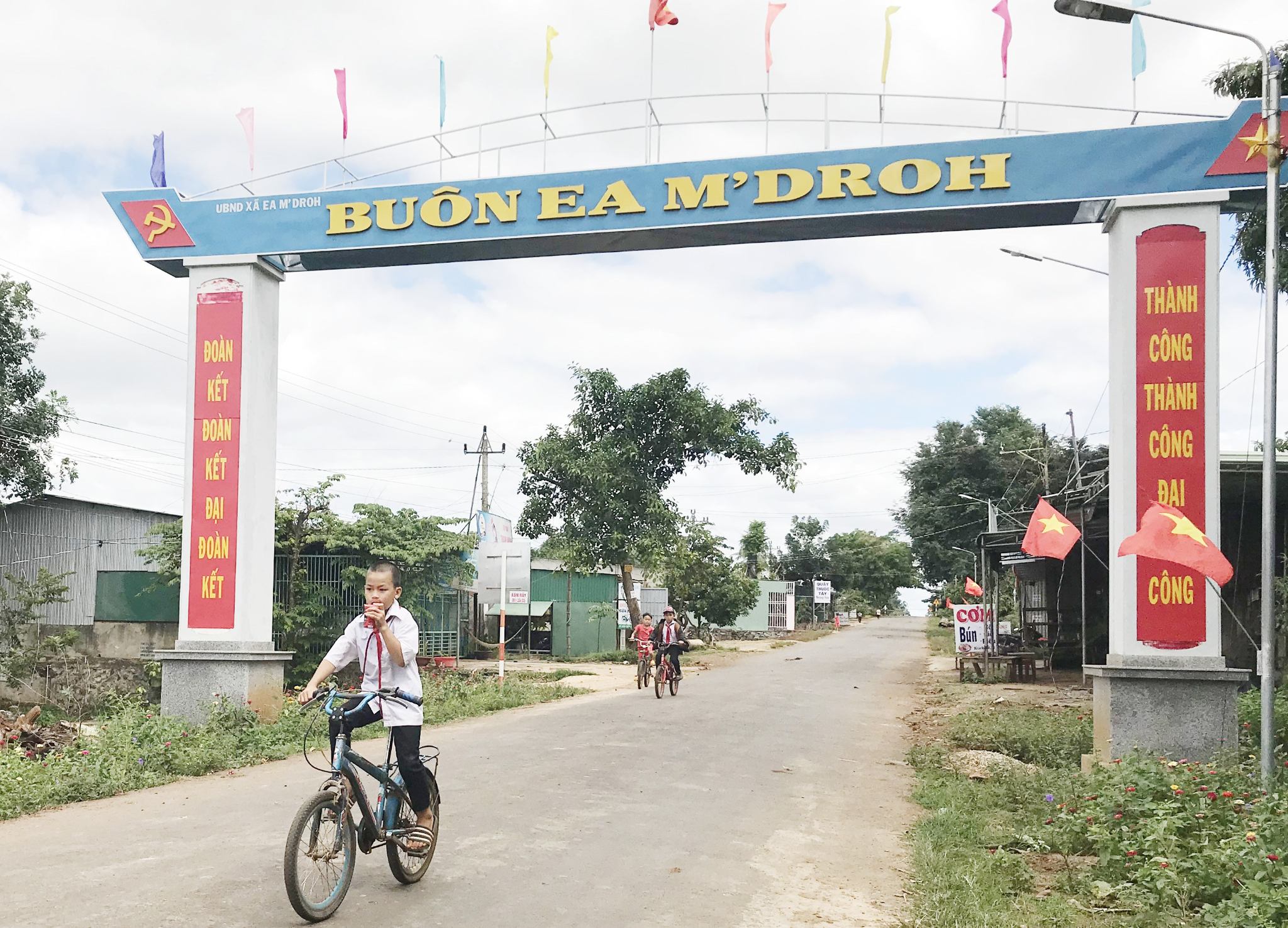 Taxi Ea M’Droh giá rẻ – Gọi xe nhanh 24/7 tại xã Ea M’Droh