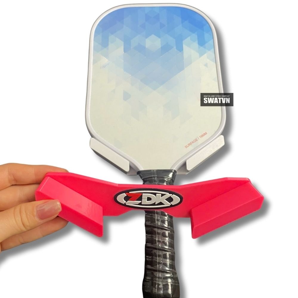 MÓC TREO VỢT PICKLEBALL – THIẾT KẾ TIỆN DỤNG, DỄ DÙNG Ở MỌI NƠI