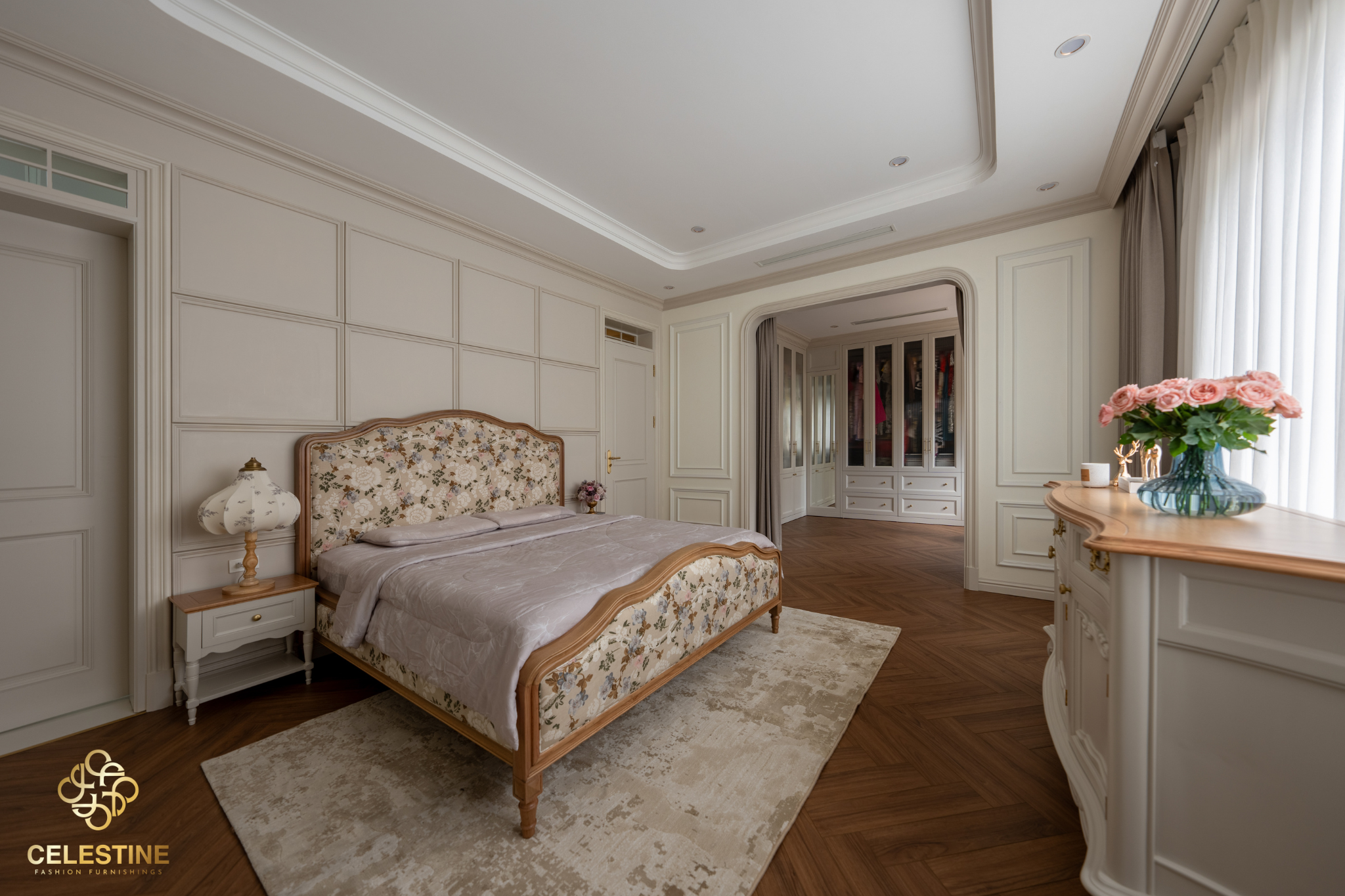 Giường Queen phù hợp giúp nâng cao chất lượng không gian nghỉ ngơi.