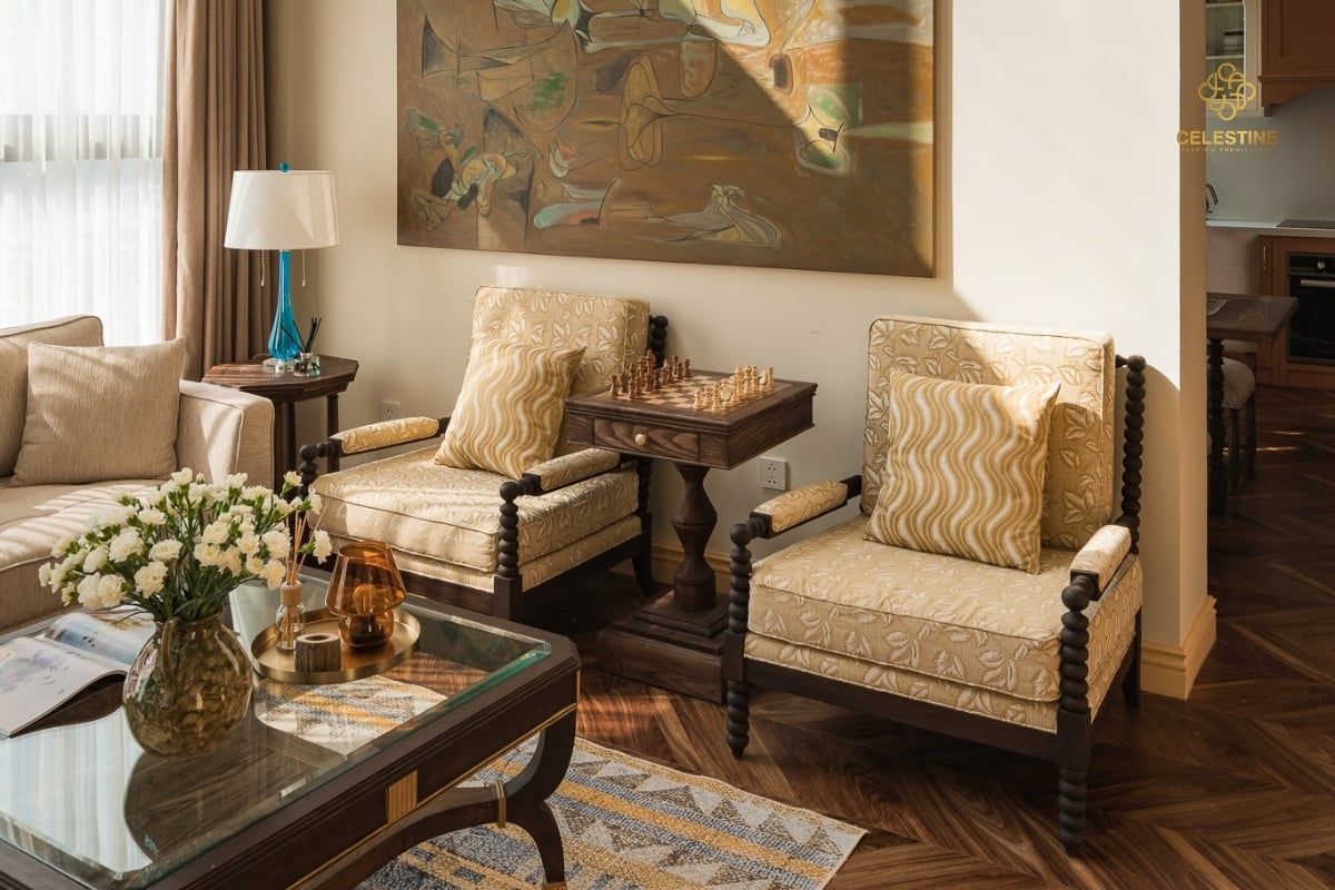 Atmonica Armchair mang vẻ đẹp sang trọng cho phòng khách.