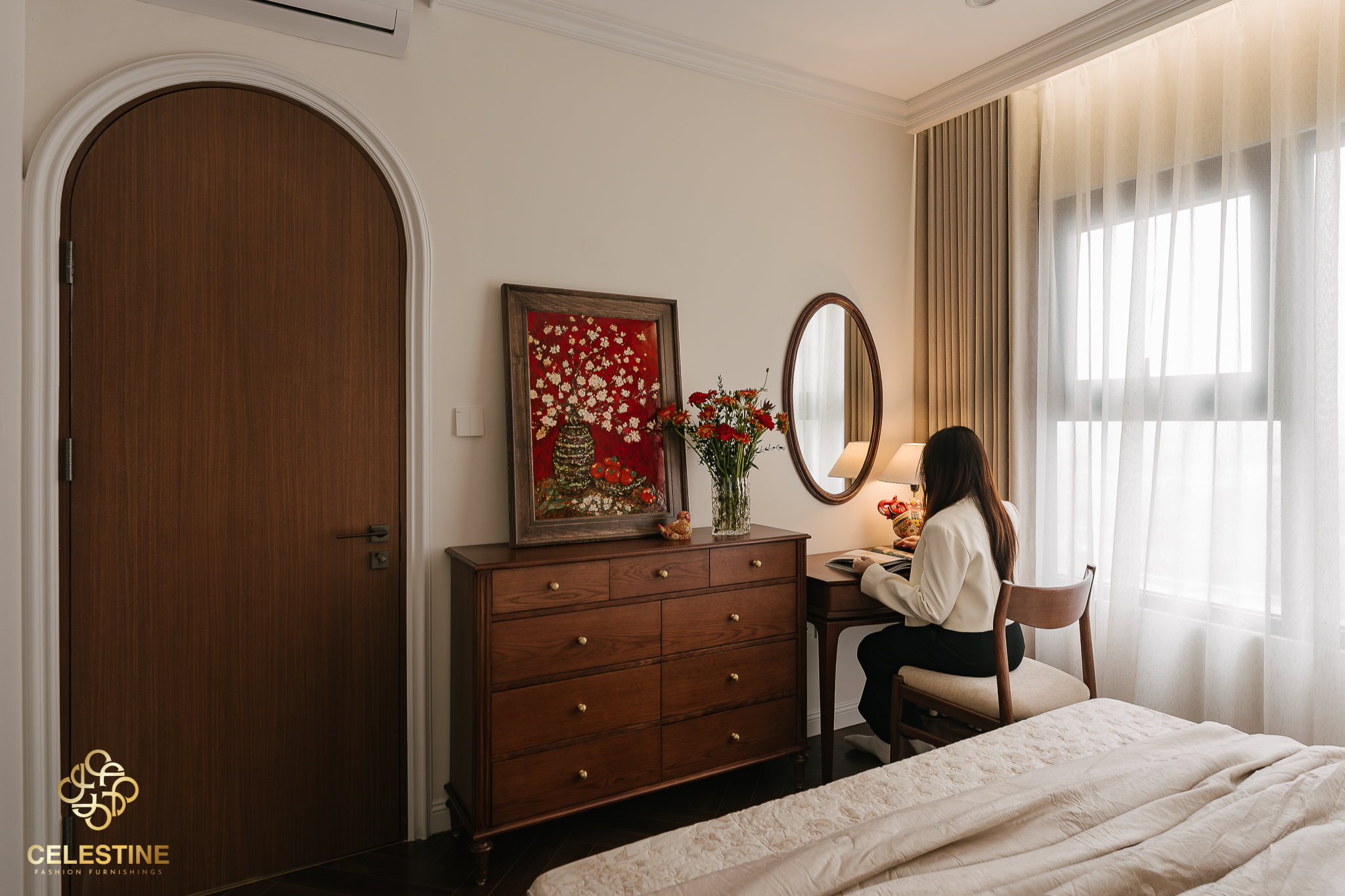 Bàn trang điểm Modern Classic tạo điểm nhấn sang trọng.