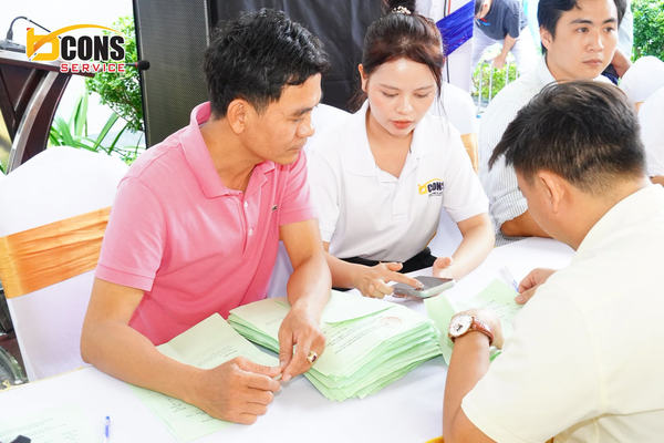 Bcons Service hướng dẫn cư dân nhận phiếu Đội ngũ Bcons Service hỗ trợ cư dân đối soát thông tin