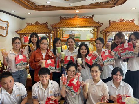 Phấn Nụ Hoàng Cung gửi ngàn lời yêu thương đến phái đẹp nhân ngày Phụ nữ Việt Nam 20/10