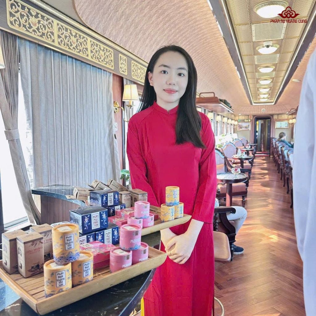 TRẢI NGHIỆM TINH HOA CUNG ĐÌNH TRÊN CUNG ĐƯỜNG SẮT ĐẸP NHẤT VIỆT NAM