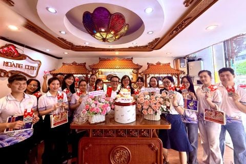 HÀNH TRÌNH 13 NĂM GÌN GIỮ VÀ LAN TỎA DI SẢN LÀM ĐẸP CUNG ĐÌNH HUẾ CỦA PHẤN NỤ HOÀNG CUNG