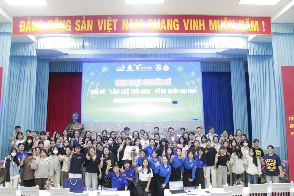 ⏳ LÀM CHỦ THỜI GIAN – VỮNG BƯỚC ĐẠI HỌC