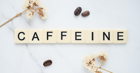 Caffeine trong dầu gội: Khoa học đằng sau việc kích thích mọc tóc