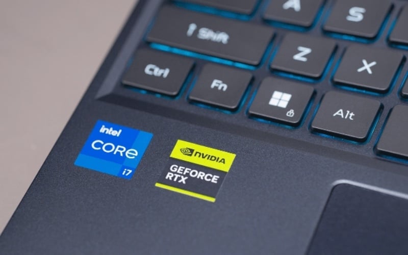 Nếu có định hướng 3D, ưu tiên laptop có GPU rời