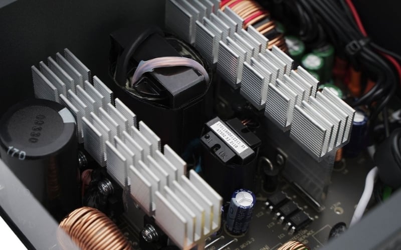 Bộ cấp nguồn (PSU) là linh kiện cung cấp năng lượng cho toàn bộ hệ thống máy tính