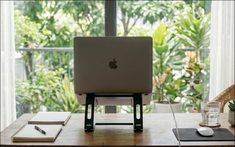 Đặt máy ở nơi thoáng mát khi cắm sạc để hạn chế chai pin