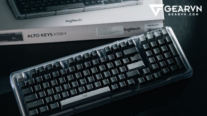 Bàn phím không dây Logitech Alto Keys K98M Graphite có thiết kế 98 phím gọn gàng