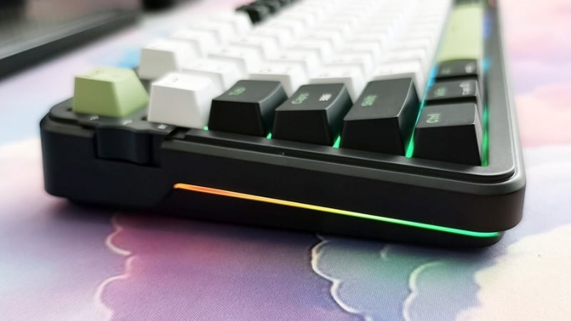 Bàn phím cơ không dây E-Dra EK398W (Black + White + Green) có hệ thống RGB đa hiệu ứng