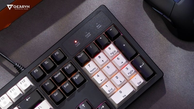 Bàn phím DareU EK104 Rainbow White Black Dream Switch được trang bị Keycap PBT Double Shot