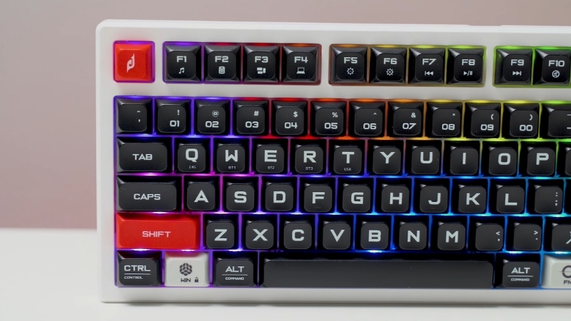 Bàn phím E-Dra EK398 Pro Triple Mode Brown Switch được trang bị keycap ABS XDA