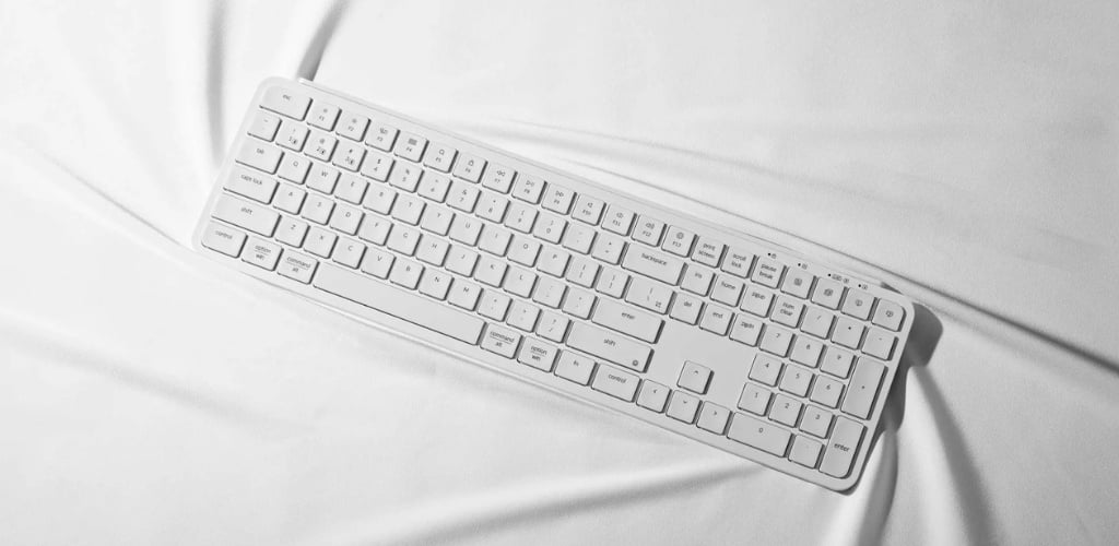 Bề mặt keycap ABS được làm lõm nhẹ, ôm vừa đầu ngón tay