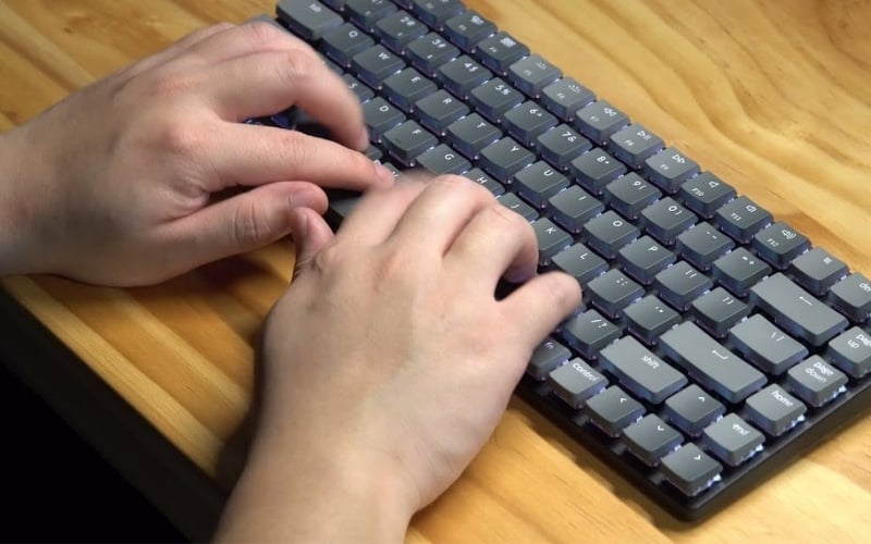 Bàn phím low-profile Keychron không hợp nhiều người vì cho cảm giác gõ khá nông