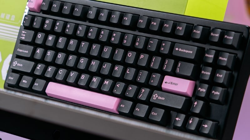 Bàn phím Leobog Hi86 TM HI8604 có thiết kế đen hồng