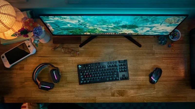 Bàn phím Logitech G915 X Lightspeed sử dụng đèn nền RGB LIGHTSYNC