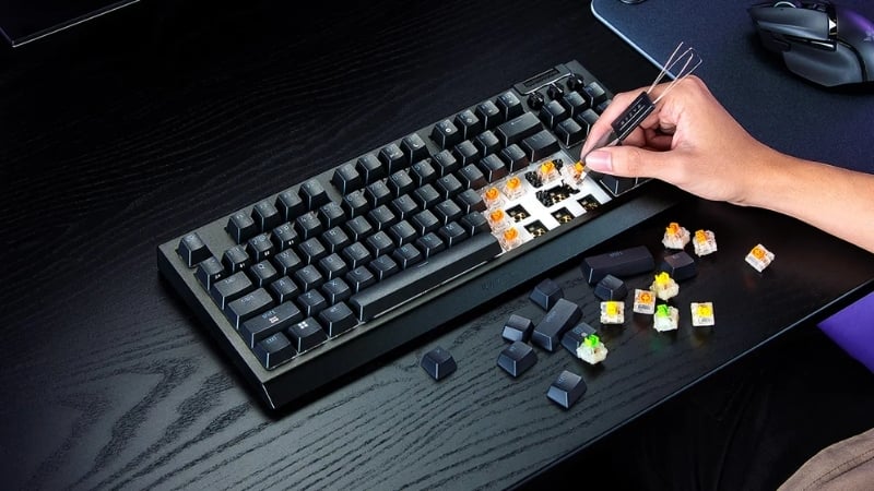 Bàn phím Razer BlackWidow V4 Tenkeyless HyperSpeed hỗ trợ hot‑swap 3‑pin và 5‑pin