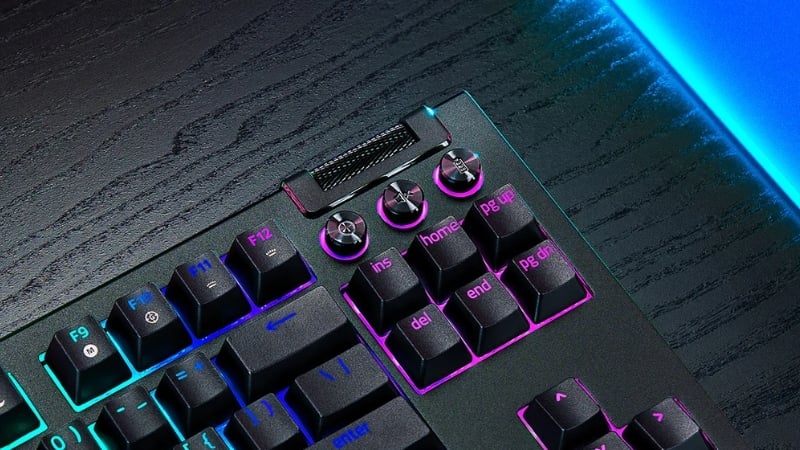 Bàn phím Razer BlackWidow V4 Tenkeyless HyperSpeed có 3 phím điều khiển