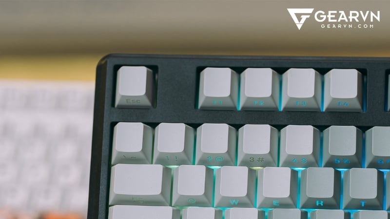 Bàn phím SKYLOONG GK104 PRO Twilight được trang bị keycap PBT double shot