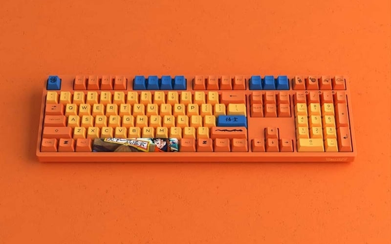 Bàn phím cơ sử dụng switch cơ học cho độ bền cao, cảm giác gõ rõ ràng và phản hồi tốt