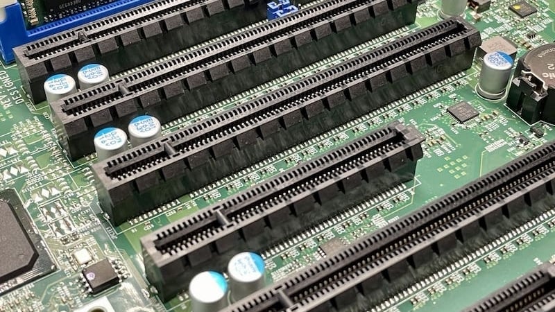 Bộ vi xử lý Intel Core Ultra 7 265F hỗ trợ PCIe đa làn