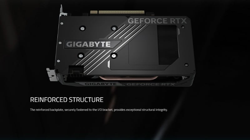 GeForce RTX 5050 Windforce OC 8GB trang bị tấm ốp lưng (Backplate) bằng vật liệu cứng cáp