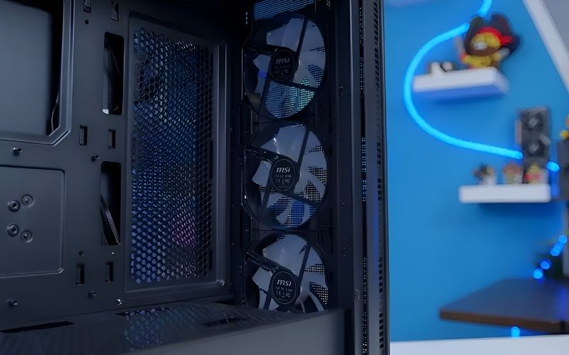 Cân nhắc số lượng và vị trí quạt tản nhiệt trên vỏ case