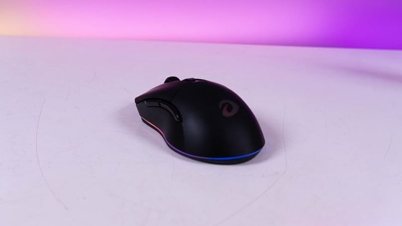 Chuột DareU EM901X RGB Superlight Wireless Black có thiết kế superlight chỉ 86g