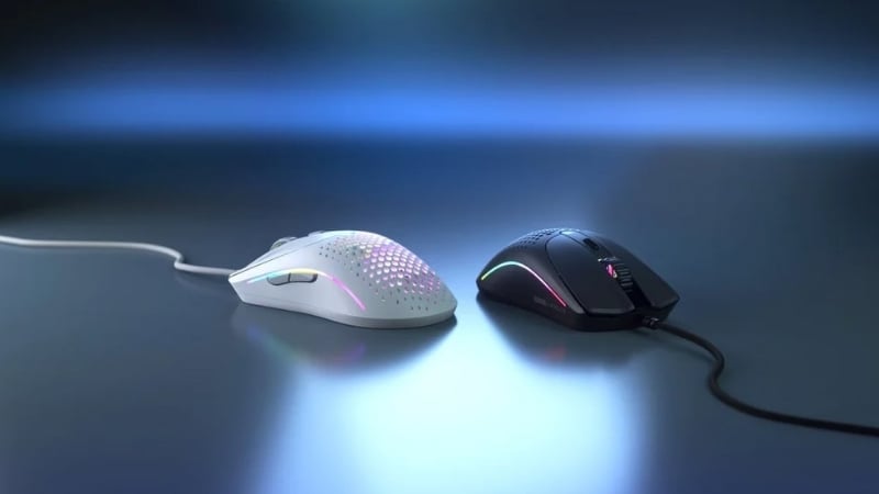 Chuột Glorious Model O Wired 2 Matte Black có kết nối dây cáp paracord Ascended