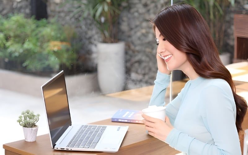 Setup bàn phím rời cho laptop không phù hợp với bàn làm việc nhỏ