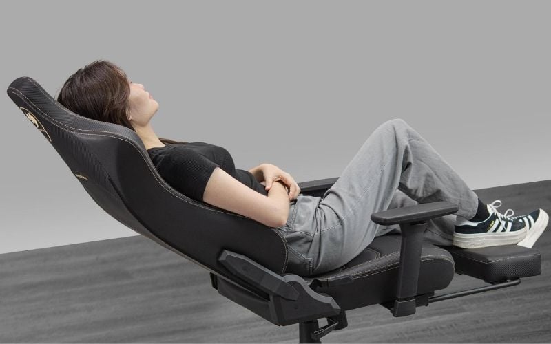 Ghế có thiết kế công thái học và khả năng hỗ trợ sức khỏe tối ưu