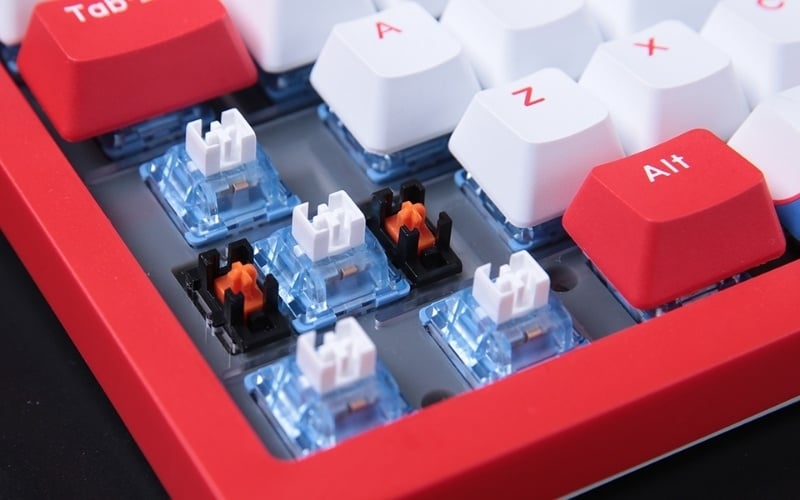 Nên chọn bàn phím DareU êm hơn như&nbsp;Red switch