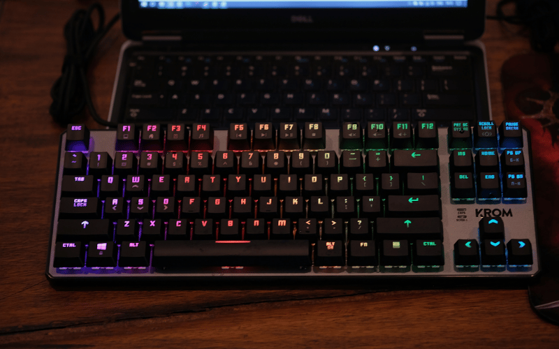 Nếu là người mới, nên bắt đầu với layout Full-size hoặc TKL