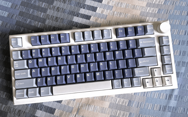 Nên ưu tiên thứ tự layout trước, cảm giác gõ sau
