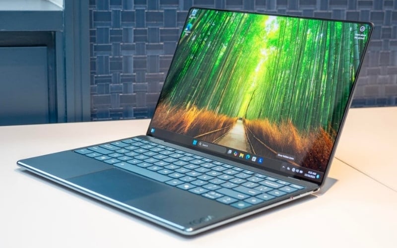 Laptop Ultrabook&nbsp;có thiết kế&nbsp;mỏng nhẹ, thường dưới 1.5kg