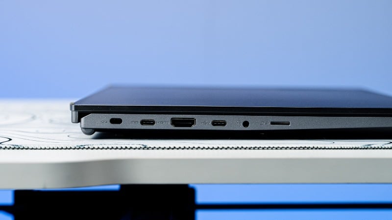 Acer Aspire Go sở hữu nhiều cổng kết nối hiện đại