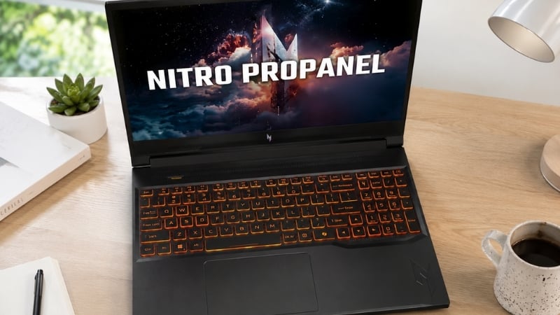 Laptop Acer Nitro ProPanel ANV16 72 782F có bàn phím Amber-backlit