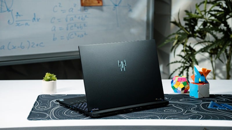Acer Predator Helios được trang bị sẵn 32GB RAM DDR5